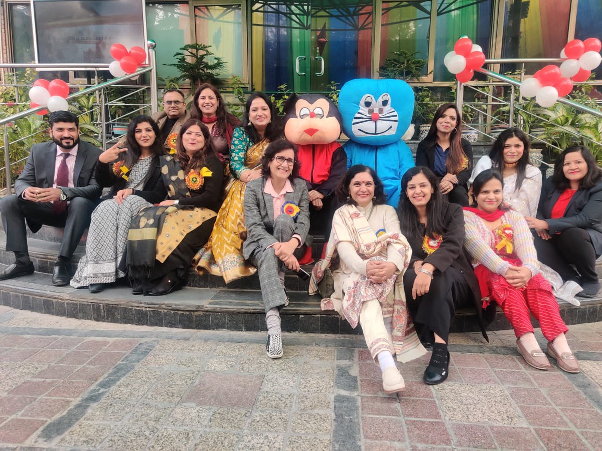 sodhisumedha's tweet photo. Had a Gala festival at the Ahlcon International School's Winter Carnival! 🎉 From festive games to delightful treats, it was a perfect blend of joy and warmth. Kudos to the organizers for creating such a magical experience! ❄️✨ #WinterCarnival #MemorableMoments #AhlconMagic 🎅🏻🍭 https://t.co/5EdvtvVzJm