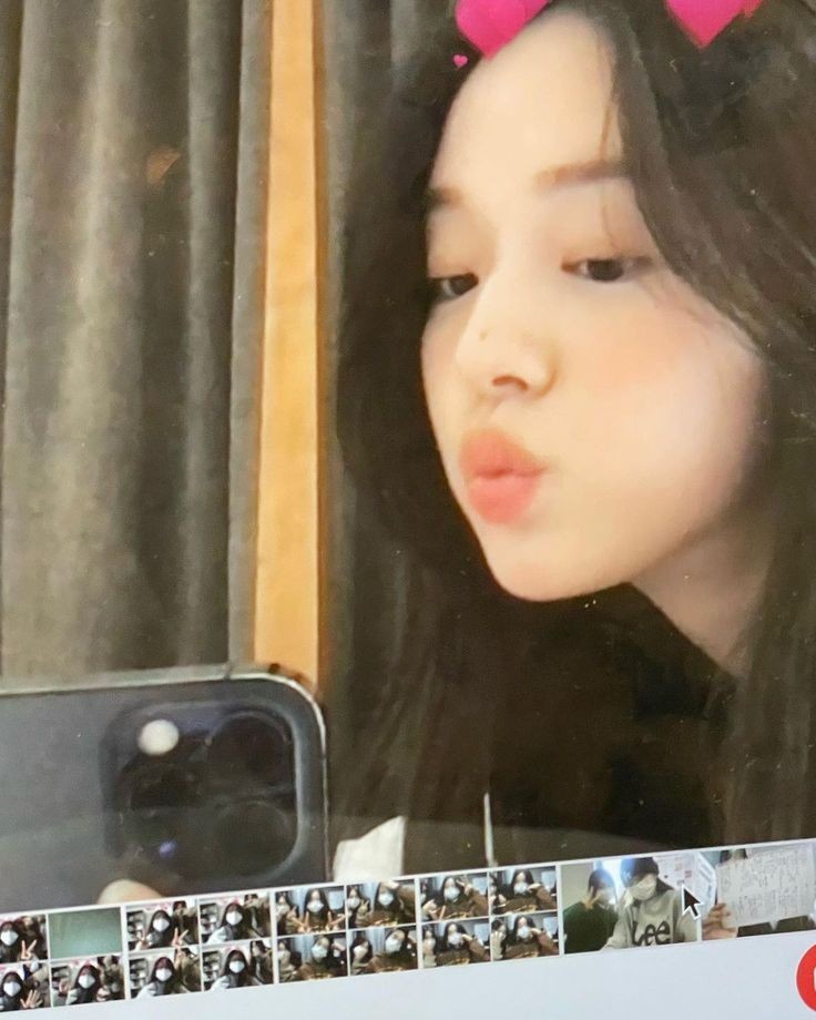 made one too ! feel free to leave a message 😄 colormytree.me/2023/01HJD7W7P…