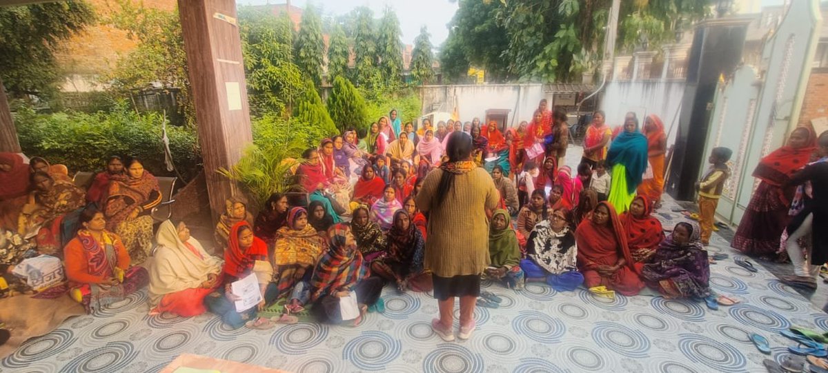 NULMVaranasi's tweet photo. DAY-NULM के अंतर्गत स्वयं सहायता समूह गठन के लिए सलारपुर वार्ड में सीआरपी ड्राइव । कल और आज की ड्राइव में 8 समूह गठन किया गया । जिसमें स्थानीय पार्षद, सामुदायिक आयोजक, आंगनबाड़ी कार्यकर्ती , आशा आदि सम्मिलित हुई।
#Varanasi
#CRP_drive
#SHG_Formation https://t.co/LKCkrj5nnu