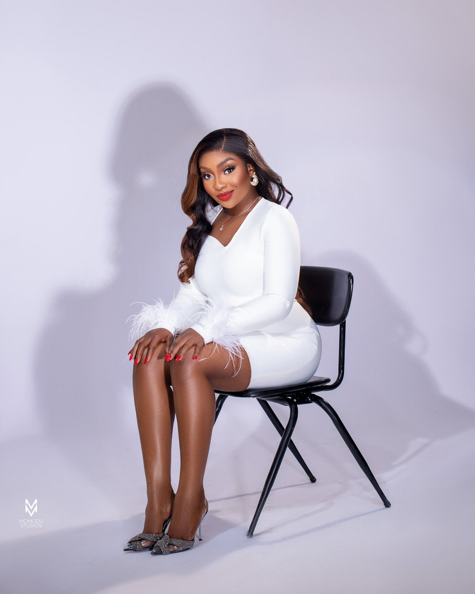 tz_sandee's tweet photo. Celebrating another year of growth, love and great memories, happy birthday to me🥂 https://t.co/6HcE1qEr1G