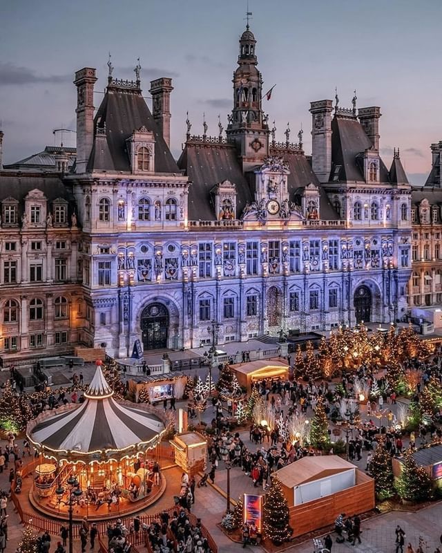 IconicSettings's tweet image. Paris, France 🇫🇷

Paris City Hall hosts a vibrant Christmas market in its front square during the holiday season, where the scent of mulled wine and the joyous atmosphere blend seamlessly with the historic Renaissance architecture.