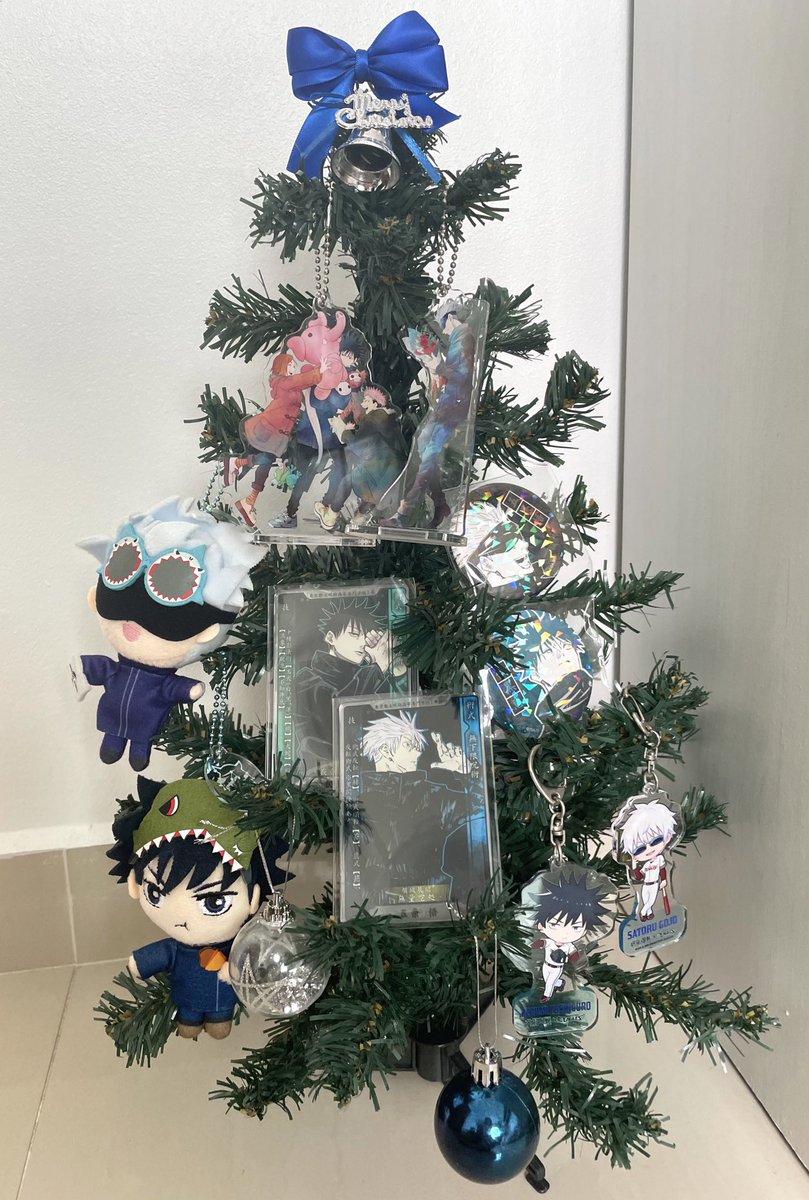 mefushigo's tweet photo. my gofushi christmas tree 🤍💙🎄🌟 https://t.co/CIGXtU0ueZ