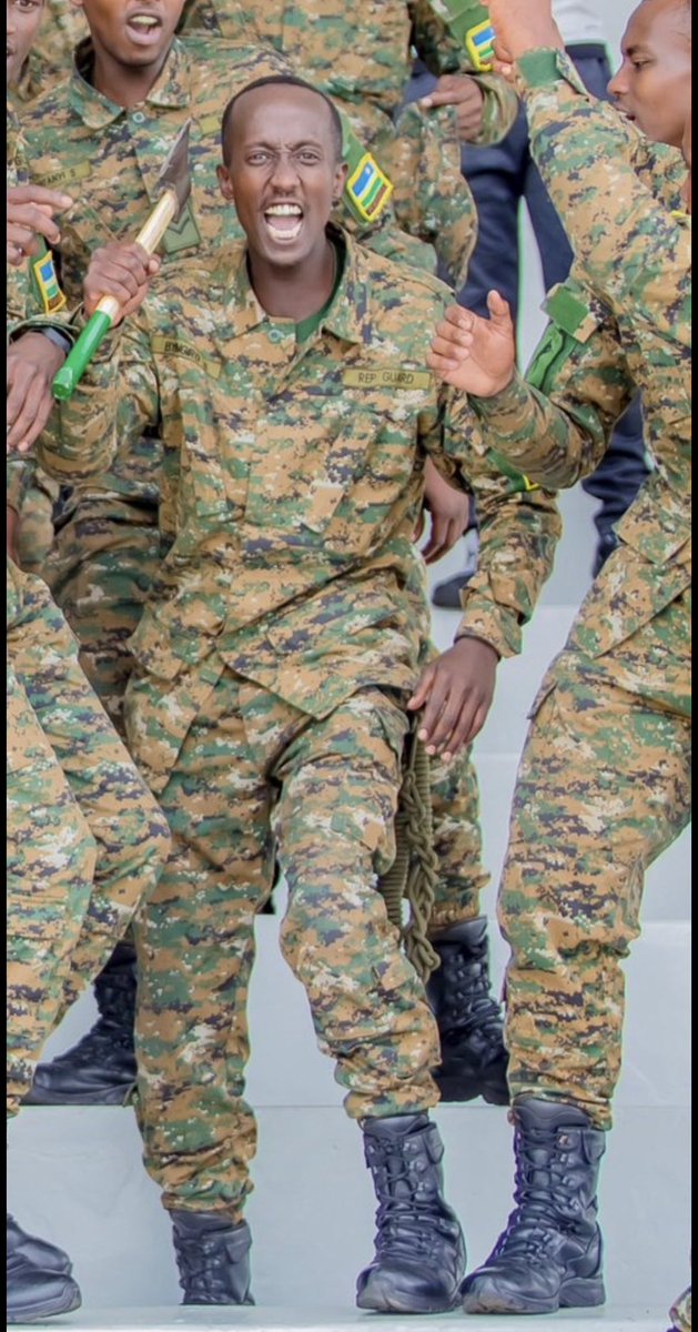 GitifuW's tweet photo. Rwanda doesn’t have any army.

 These are terrorist that terrorize people that they are supposed to protect https://t.co/nJTeqffnyQ