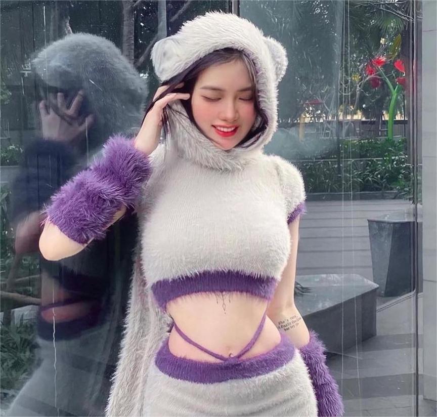 euthanatize ryukyu
Tôi là một người phụ nữ yêu thích tự nhiên và muốn tìm một người bạn đặc biệt để cùng khám phá những địa điểm thiên nhiên tuyệt đẹp. Bạn có muốn cùng tôi đi bộ trên đường mòn hoang dã và ngắm cảnh đẹp không?