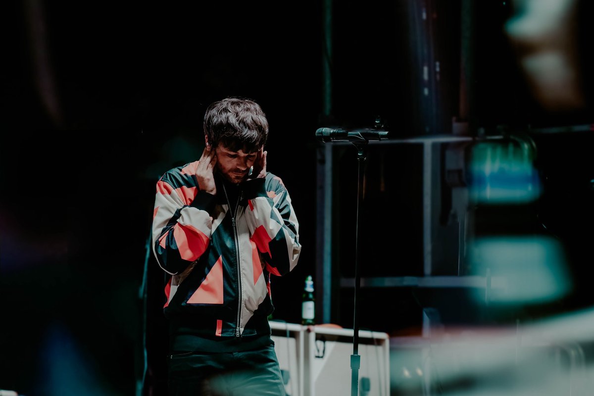 SudiptaDas27's tweet photo. HAPPY 32ND TO THE LOVE OF MY LIFE @Louis_Tomlinson . WITH MANY MORE LOVE & SUCCESS , WISHING YOU TO HAVE A WONDERFUL YEAR TOMMO . KEEP SHINING , KEEP SMASHING
#HappyBirthdayLouis #LouisTomlinson #Louis32 #HappyBirthdayLouisTomlinson https://t.co/qzxMqSQOWg