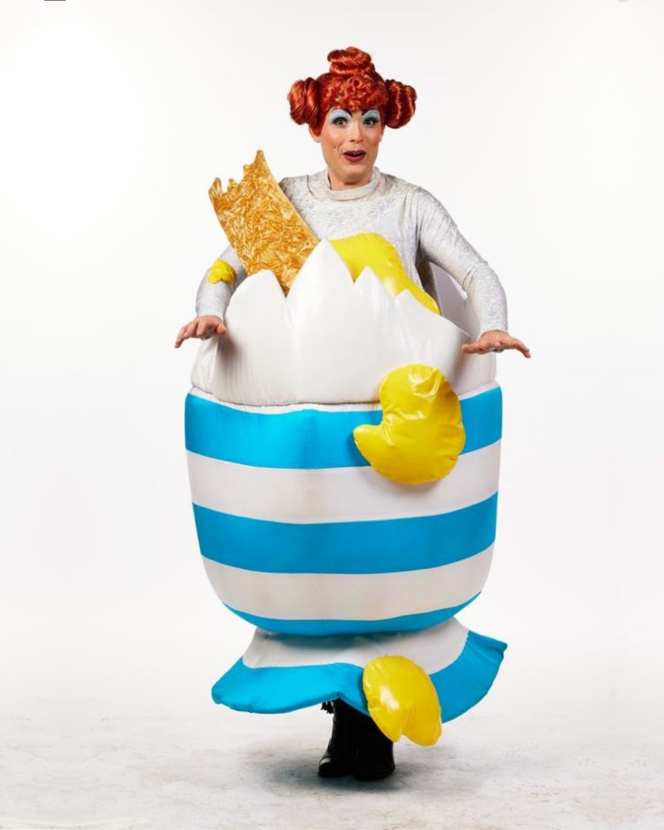 PursuedByBearUK's tweet photo. As we bid farewell to 2023, the stage is set for an epic 2024! โญ
Dive into the world of savings and sustainability with a fantastic large variety of #propsandcostumes available for hire.
Stay in the know, join our waiting list: https://t.co/y9MBy990lK
#theatreproduction https://t.co/mY27kUlabD