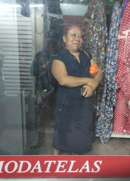 Hablemosdetrend's tweet photo. Una mujer se quedó atrapada en Modatelas después de refugiarse debido a informes de un tiroteo en la Zona Luz de Villahermosa, Tabasco.
🔥Síguenos para más contenido🔥
#Tabasco #Villahermosa #Modatelas #HDT https://t.co/cIJtsSA2Ia