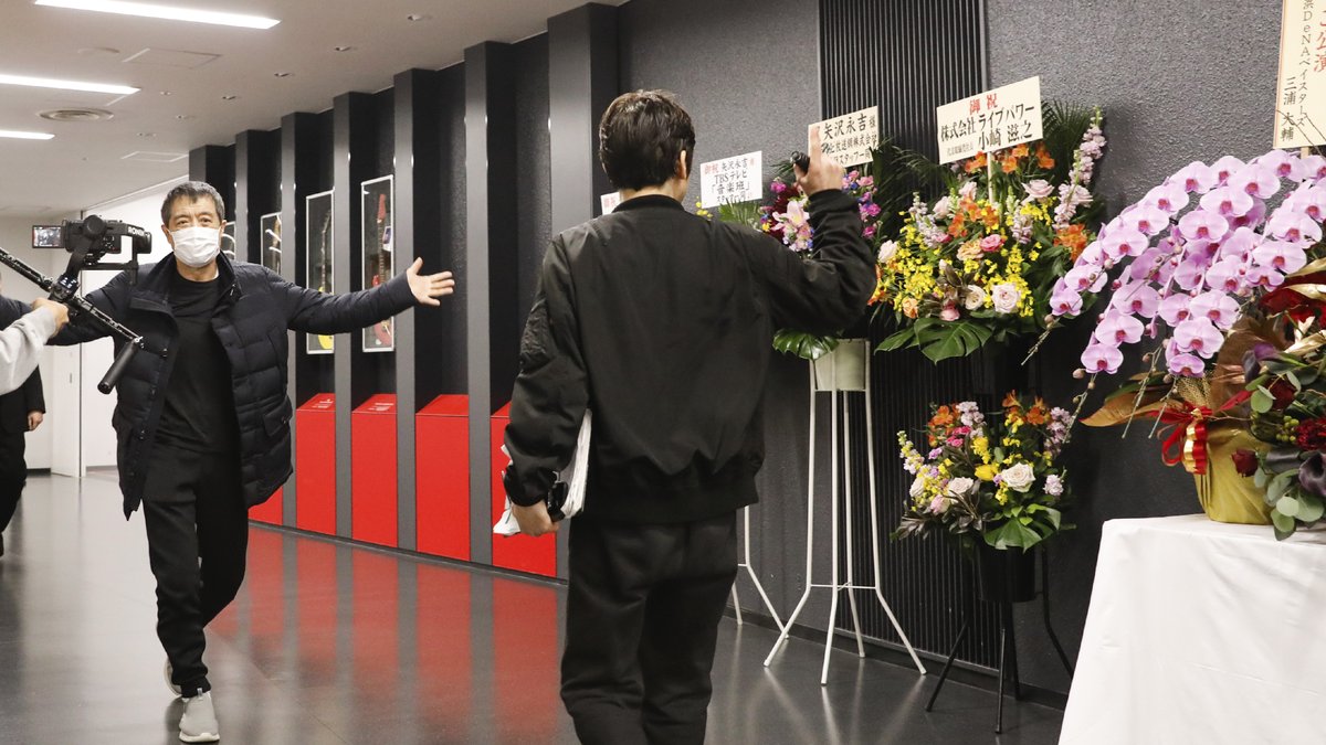 official_YAZAWA's tweet photo. EIKICHI YAZAWA
CONCERT TOUR 2023
｢Welcome to Rock’n'Roll｣
  
Merry Christmas!!
あっという間の18公演目ファイナル！
思い残すことは無いよう
バッチリ #Rock 'n' Roll 決めます。

#矢沢永吉
#永ちゃん
#横浜アリーナ
#クリスマス https://t.co/CbFhfifhfr