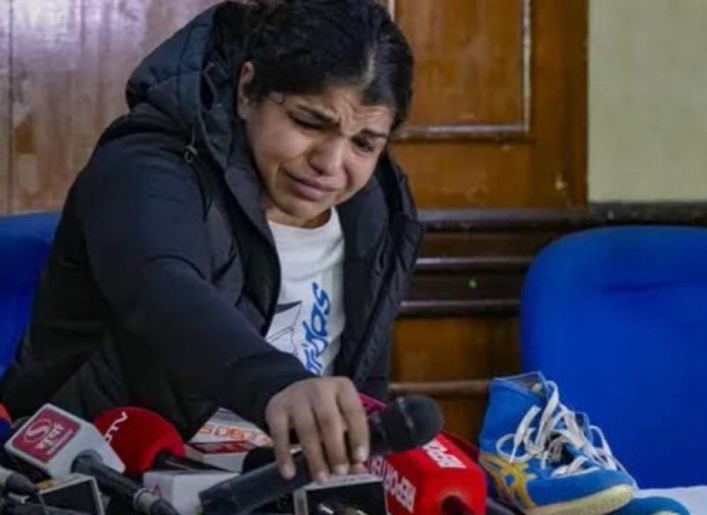 gauravsabnis's tweet image. Modism&apos;s defining image is a common innocent Indian breaking down in public and crying.