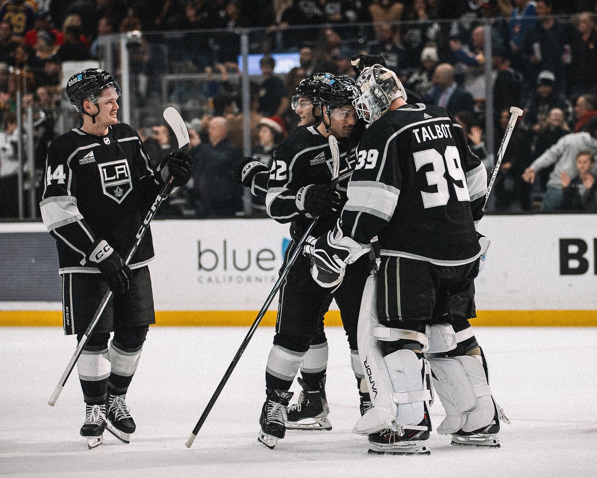 Merry Kingsmas to all 🎄🖤