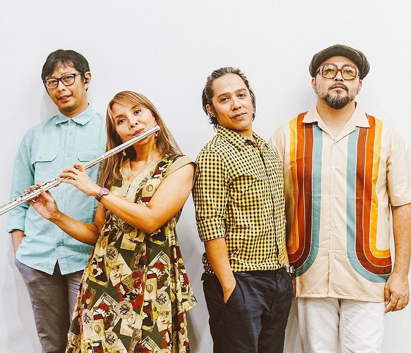 kolonigigs_'s tweet image. Coba dong pap kaos bandmu yang lagi dipake buat dateng ke festival, ngegigs, ataupun ngonser di tahun ini 🎽🎽

LFG! 🚀🚀