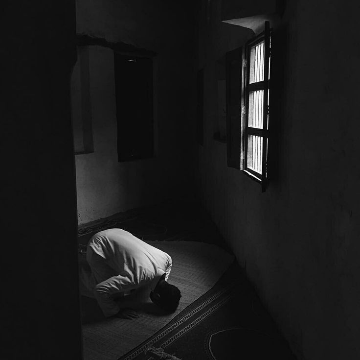 TMESS33's tweet photo. “নেককার স্ত্রী প্রত্যাশার আগে 💔
  নেককার স্বামী হওয়া আবশ্যক” https://t.co/fk0SsgfKuu