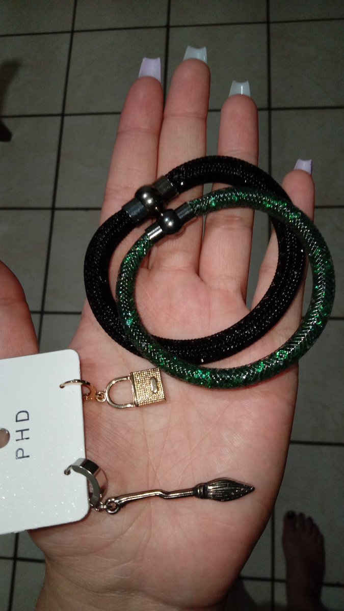 luanetando's tweet photo. Só tenho a agradecer por toda a consideração que o Luan teve com os presentes que eu dei pra ele com tanto carinho, ele usou 3! ZEREI A VIDA! Obrigado meu amor ❤️ https://t.co/CfACnX7cVG