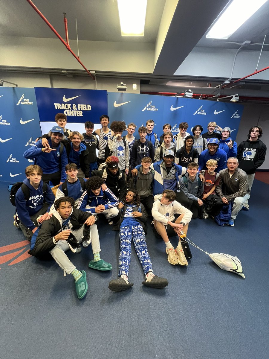 ShakerIndoor's tweet photo. The New York City Armory meet today was fantastic! Both boys and girls competed and multiple personal records were broken. The bison team is improving at a rapid pace, and I'm excited to see how the rest of the season goes! https://t.co/FJMn9usELj