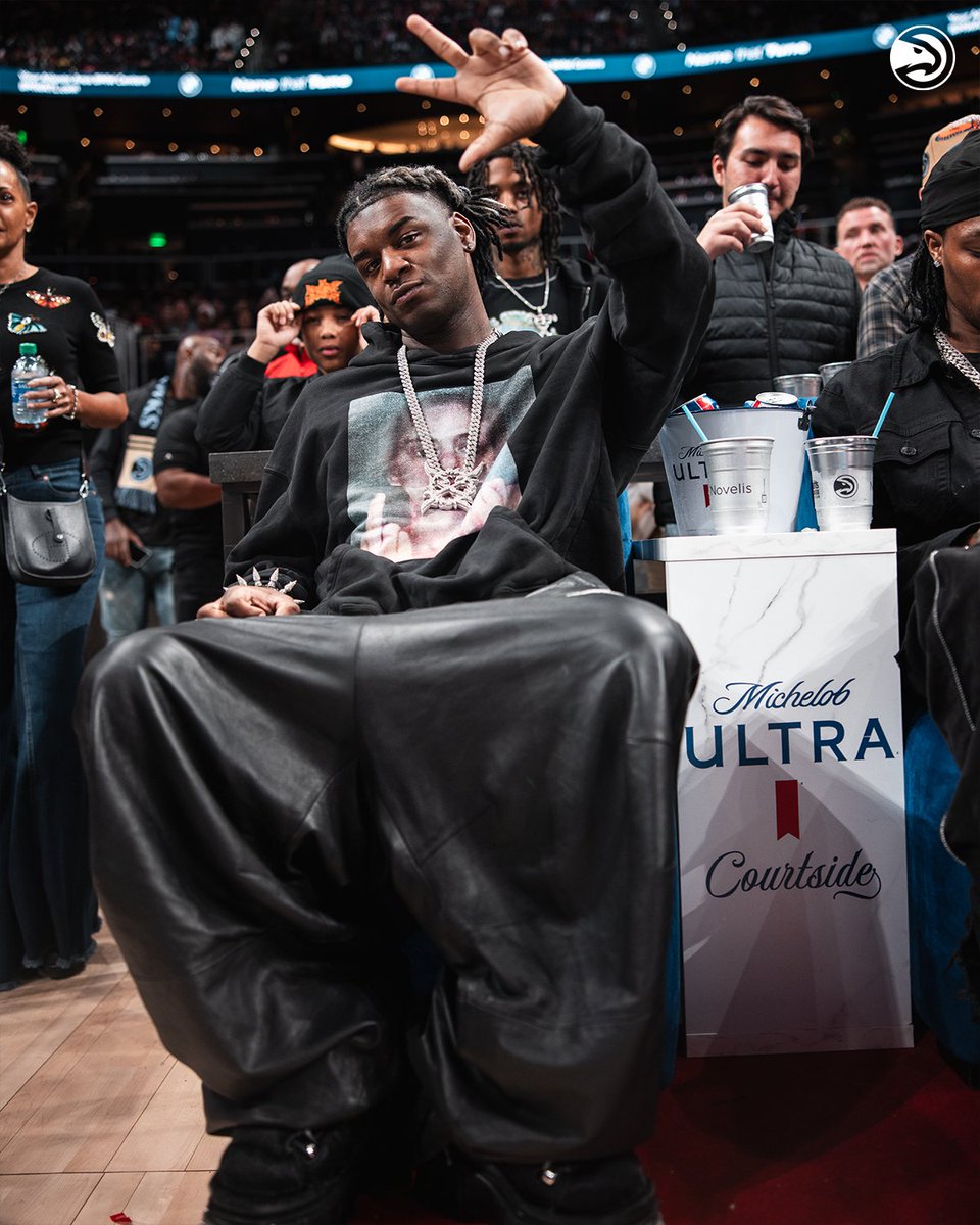 ATLHawks's tweet photo. Teen X in the building 💎

#ULTRACourtside | @MichelobULTRA https://t.co/7HxfUDfcLA