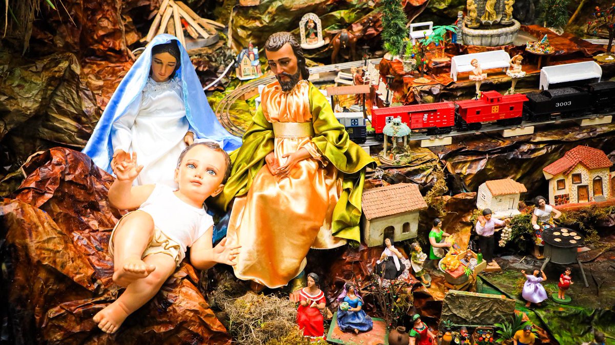 Xpotsv's tweet photo. #Xpot || ¿Sabías que en los pesebres la figura de la representación del nacimiento de Jesús se coloca hasta la noche del 24 de diciembre o la madrugada del 25? 🎄👼 https://t.co/eXMk1ys0I2