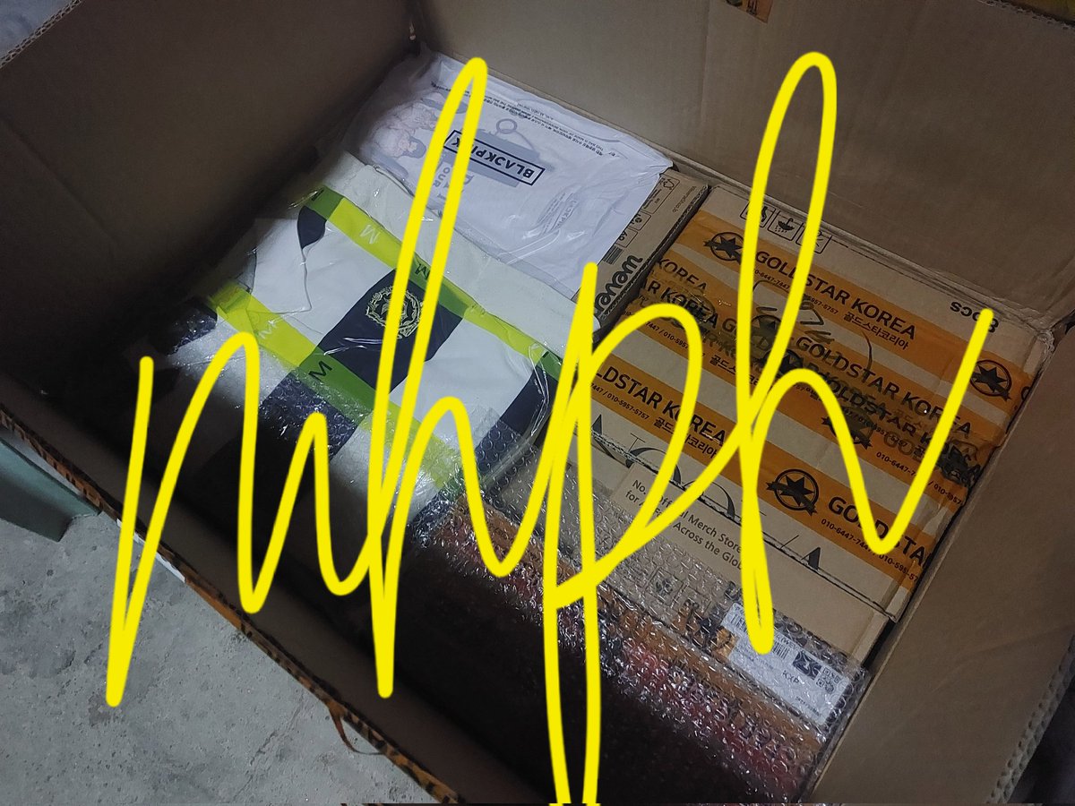 moonhubph's tweet photo. BOX 75 is here!

You can start settling your balances, will send email soon. I will constantly ship from Dec 26 till Jan 7 (no fixed date on ship out) but please give me patience this holiday season as I have a limited time~ Thank you! 

#MHPHUpdates https://t.co/Z99K6adJ8C