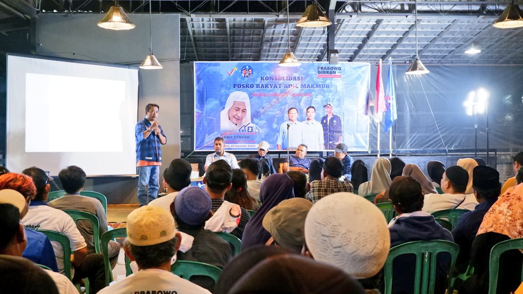 Wakil Ketua Umum PRIMA, Alit Yulianto, dan Ketua DPW PRIMA Jateng, Bagas Ardianto, memimpin langsung Konsolidasi Posko Rakyat Adil Makmur, Karisedenan Kendal, untuk memenangkan <a href="/prabowo/">Prabowo Subianto</a> <a href="/gibran_tweet/">Gibran Rakabuming</a> (23/12/2023).

#bangunpersatuannasional
#menangkanpancasila