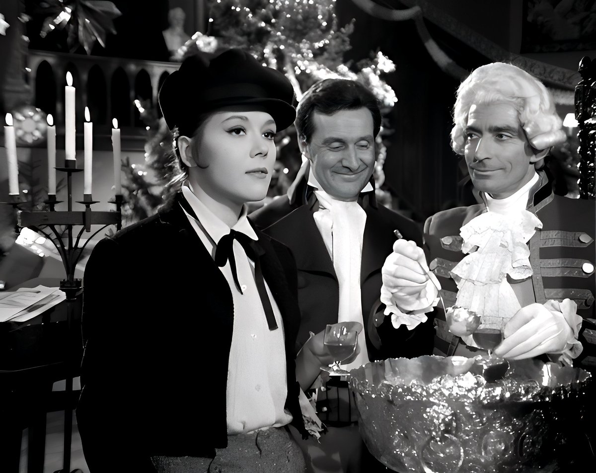 #patrickmacnee, #dianarigg, #mervynjohns and #alexscott in Too Many Christmas Trees. 
#johnsteed #emmapeel #theAvengers #theavengerstvseries #theavengerstvshow