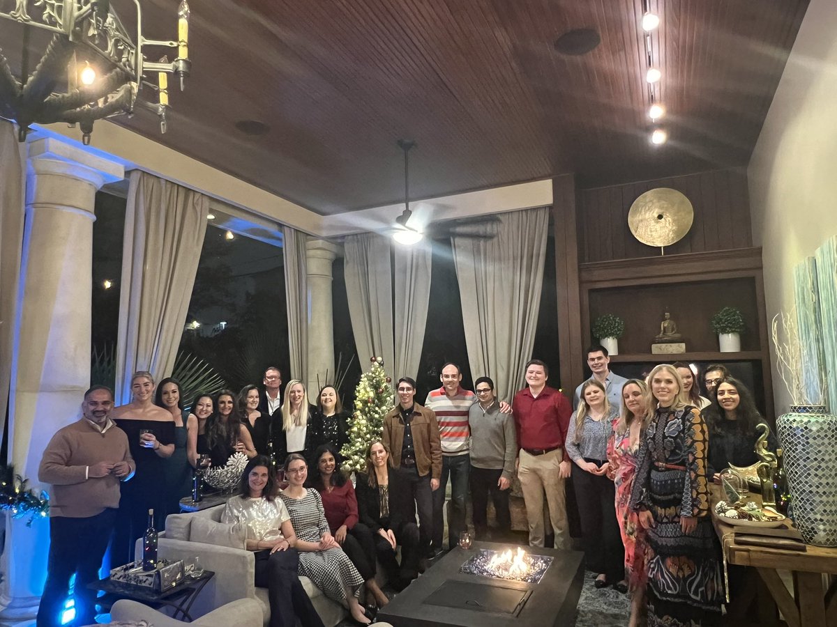 EmillsmoreMills's tweet photo. Fun Holiday Gathering for our @TCHFetalCenter team! Missed those who couldn’t make it. Merry Christmas 🎄 https://t.co/7qvow9ZILx