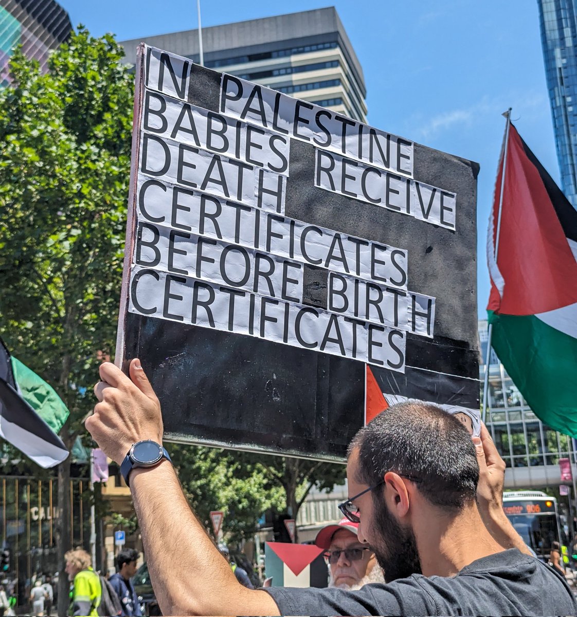 Christmas eve march in Melbourne.

#FromtheRivertotheSeaPalestineWillbeFree 

#FreeFreePalestine