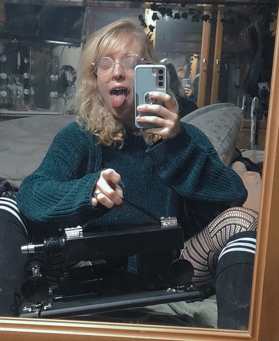 One of you got me this amazing gift! I won't say what it is, but...Iykyk ♡   #fuckmachine #kink #taboo<a href="/tag/kink"class="tags"><span>#kink</span></a><a href="/tag/taboo"class="tags"><span>#taboo</span></a><a href="/tag/fuckmachine"class="tags"><span>#fuckmachine</span></a><a href="/tag/camgirl%D9%90"class="tags"><span>#camgirlِ</span></a>