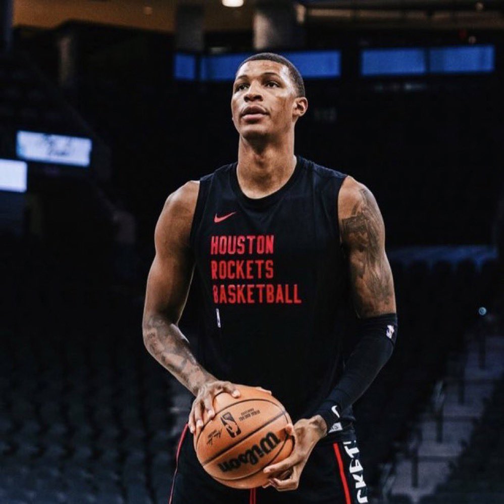 brasilcoast2's tweet photo. Alperen Sengun - 21 anos (37 pontos vs Pelicans)

Jabari Smith - 20 anos (81 pontos e 32 rebotes nos últimos 3 jogos)

FUTURO DE HOUSTON! 🚀🚀🚀🚀 https://t.co/V1LhFOGIrU