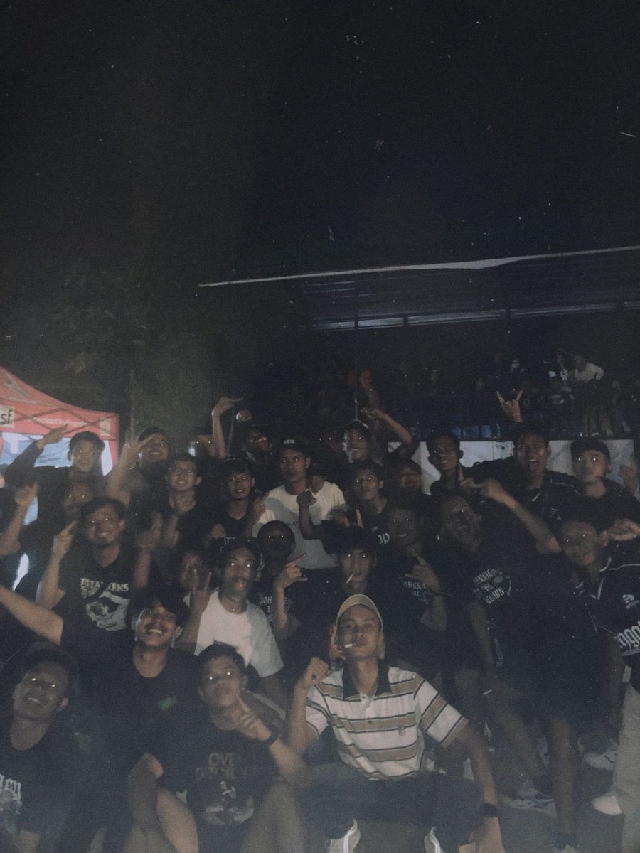 jtc_yk's tweet photo. KAMI BINGUNG YANG KALIAN CARI JTC ITU APA ? 

terimakasih banyak dan totalitas kalian walaupun kalian sudah tau kami tidak bermain. respect 🙏🏼

pokok e acarane lancar megah dan gayeng. jaya maju terus untuk @ATHECRAZPSS selamat ulang tahun yang ke 23th . TABRAK LARI 💥💥 https://t.co/3wm7MhYRDi