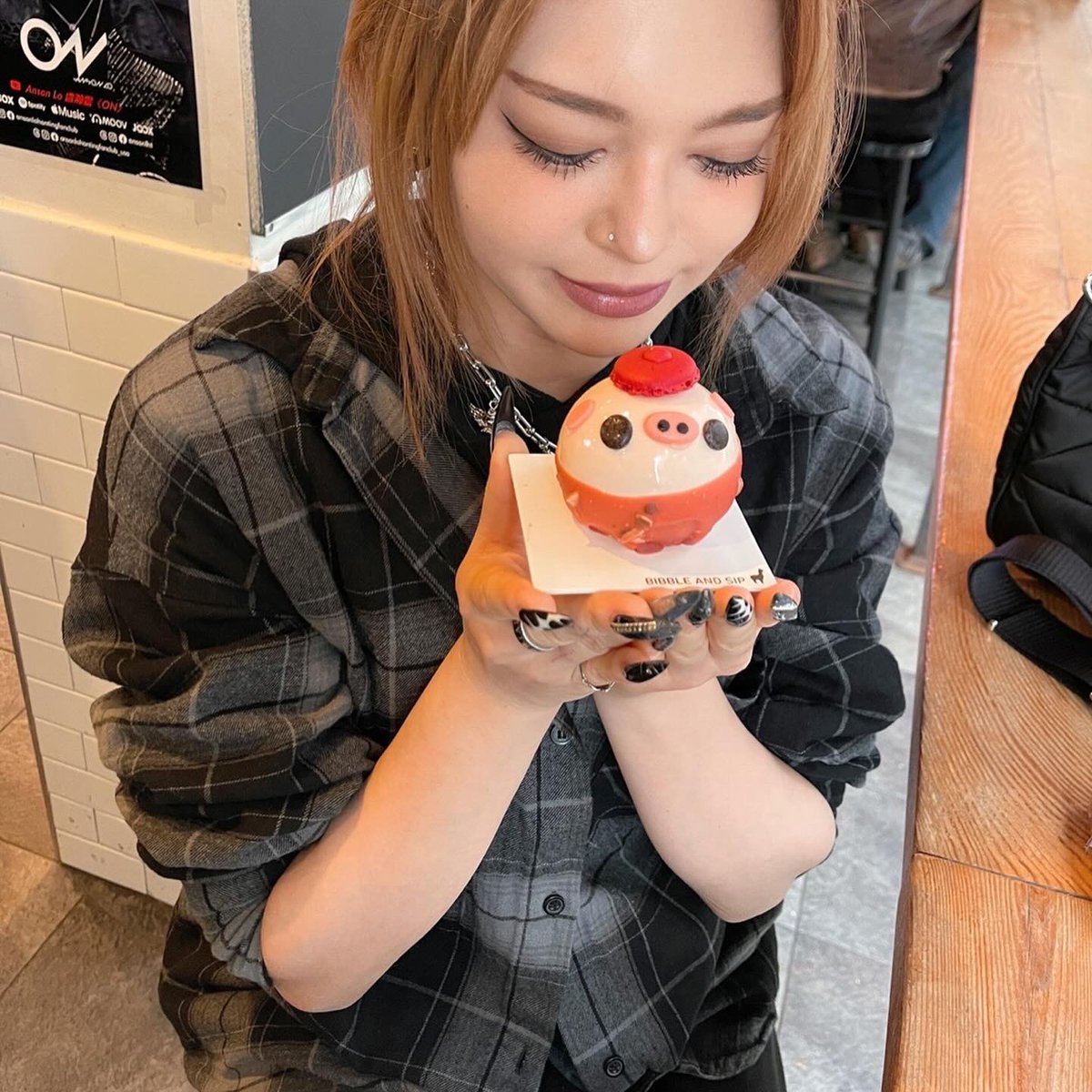 zblabelaccount's tweet photo. Have a Merry Christmas &amp; Happy Holidays 🎄❤️ May next year be better than this year, so on and so forth 💚 메리 크리스마스~!!! 🍪🥛 여러분 가족들과 함께 행복한 연휴 보내세요! ❄️ https://t.co/B70rV84Rkr
