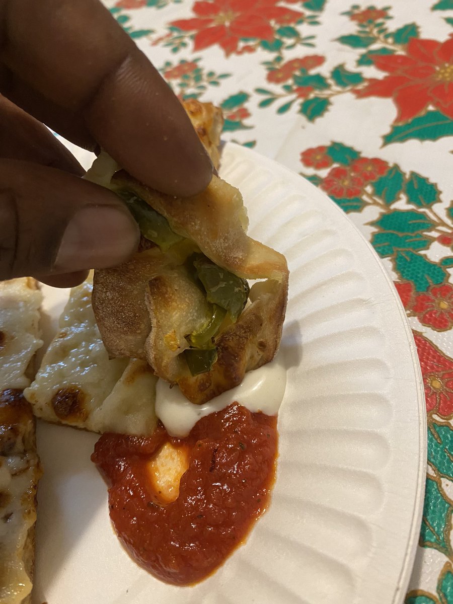 HiFoEth's tweet photo. Thanks @breadheads_nft I finally got around to using that @PapaJohns gift card, my Mom&amp;Pops loved it. The jalapeño bites are 🔥 #HoardTheBread #BHS https://t.co/K7Xtww7tTQ