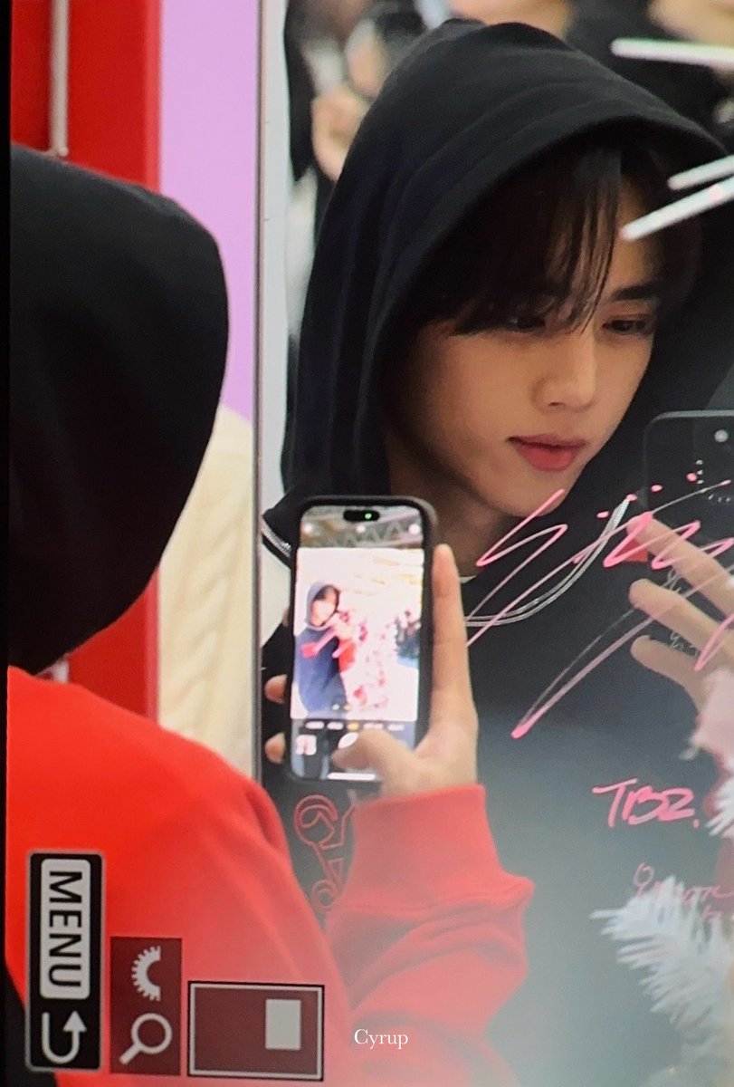 Cyrup_sw's tweet photo. 231224
믕믕이 거울셀카 찍어 🥹

#더보이즈 #THEBOYZ
#선우 #SUNWOO https://t.co/ayHSSwsCNR