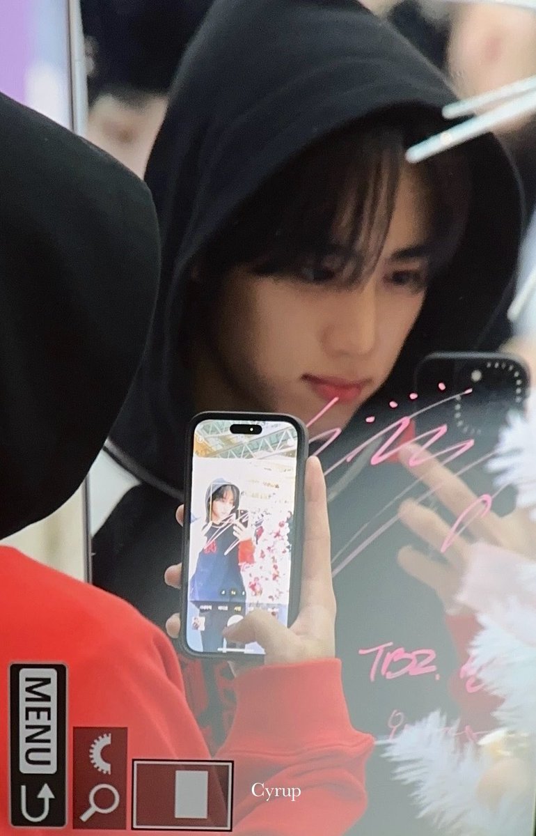 Cyrup_sw's tweet photo. 231224
믕믕이 거울셀카 찍어 🥹

#더보이즈 #THEBOYZ
#선우 #SUNWOO https://t.co/ayHSSwsCNR