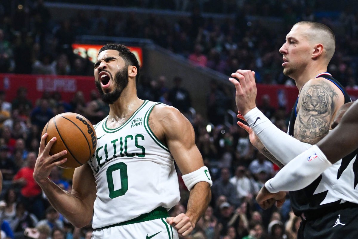 globesportsx's tweet image. Jayson Tatum is back and better than ever! He scored 37 points and dunked on his former teammate Theis in a blowout win over the Clippers. He also survived a scary ankle tweak and showed why he's the best player in the league. #Celtics #NBA #TatumTime