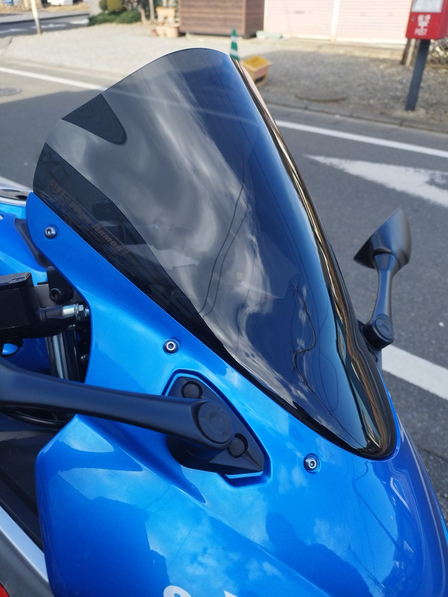 peaces6061's tweet photo. GSX-R125にヨシムラウインドアーマー、機械曲R-77Sサイクロンを取付けました✨
作業依頼ありがとうございます😍
#SUZUKI
#スズキ
#GSXR125
#yoshimura
#ヨシムラ
#WINDARMOR
#ウインドアーマー
#機械曲
#R77S
#サイクロン
#カーボンエンド
#メタルマジックカバー
#政府認証 https://t.co/0etA3TNaQk