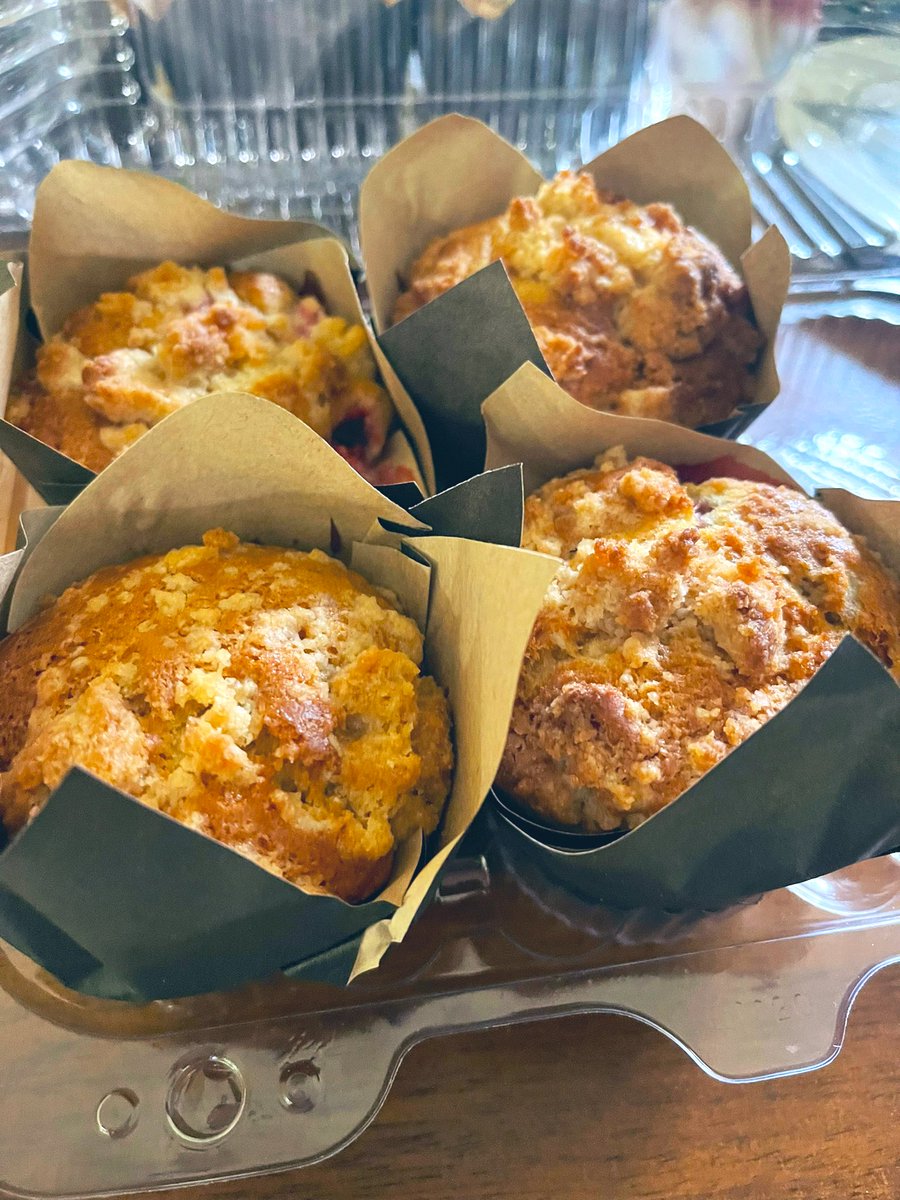 NaomiOrre's tweet photo. Visiting Moorhead’s newest business and stocking up for the long holiday break. Let me tell you about the strawberry rhubarb muffins 😍 Family approves! 🎄✨♥️ #visitFM #MoorheadProud #PrairiePlaces #OnlyinMN https://t.co/Jy3oBQEMAO