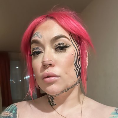 your_ex_bitch's tweet photo. #NewProfilePic https://t.co/k2bIXX8r7W