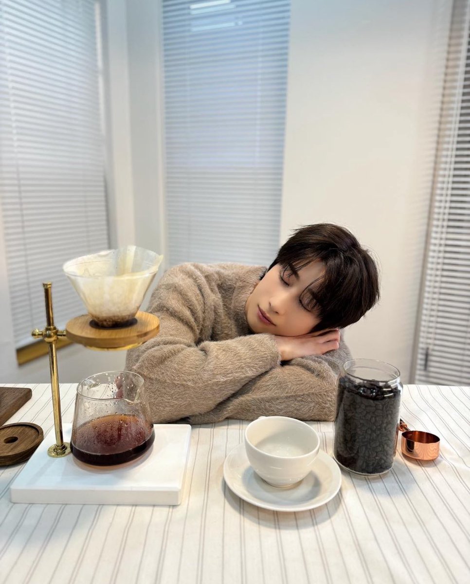 WsrQkX1's tweet photo. ウヤHAPPY Birthday 🎂
ウヤが１年幸せに過ごせますように🎅🏼

#한승우
#HANSEUNGWOO
#HappyWooyaDay
#앞으로도_영원할_우리의_모사행날 https://t.co/SnPAFBjs7q