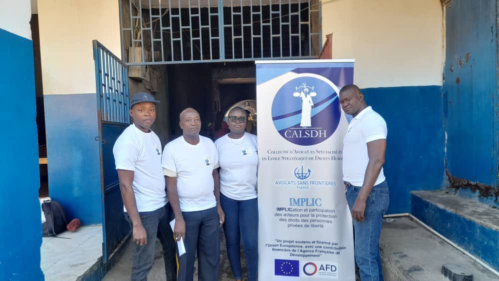 FlorvilusPat's tweet photo. Le @calsdh en partenariat avec @ASFFrance ,  intervention humanitaire visant sept cent trente (730) détenus de la prison civile de Jacmel. Un don de produits alimentaires a été remis directement aux responsables de la DAP du Sud’est. https://t.co/UYtvOeD2Ug