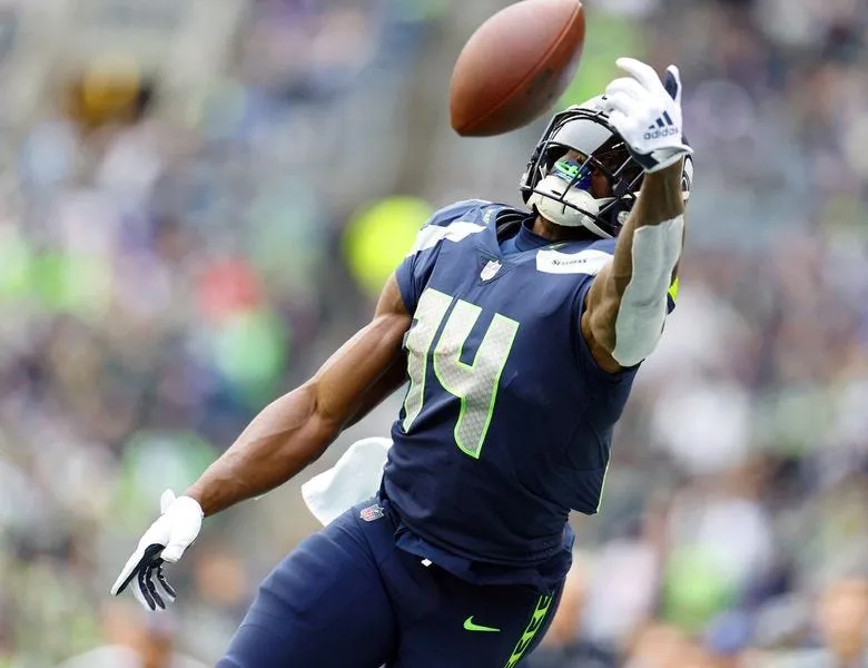 TodaySeahawks's tweet photo. The #Seahawks face the Titans with uncertainty all around the roster on Sunday. Take a look at the headlines for the matchup:

https://t.co/jmAlTHIOX1 https://t.co/Tg3pIRCBy0