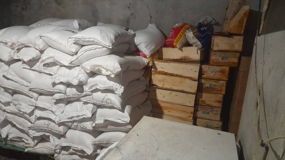 calsdh's tweet photo. Le @calsdh en partenariat avec @ASFFrance ,  intervention humanitaire visant sept cent trente (730) détenus de la prison civile de Jacmel. Un don de produits alimentaires a été remis directement aux responsables de la DAP du Sud’est. https://t.co/fsojhvDRUe