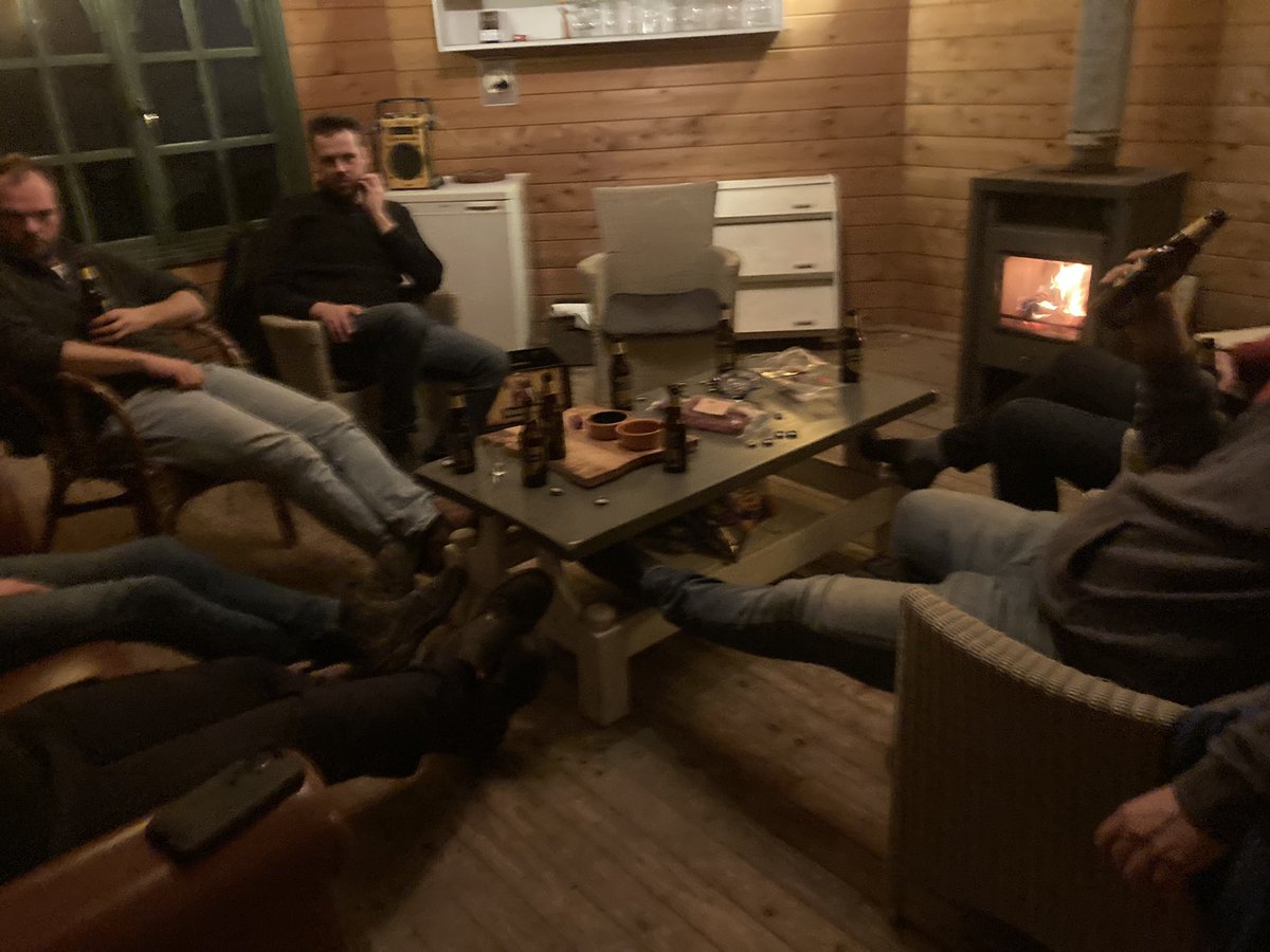 LBBSLIM's tweet photo. En dan is het jaar zomaar weer een heel
eind voorbij.
#kerstborrel, allemaal bedankt voor de inspanning in dit ‘moeizame’ teeltjaar
@Peter19954 @Matthijszz @Brutesb en de rest! https://t.co/VaRJvGGc3X