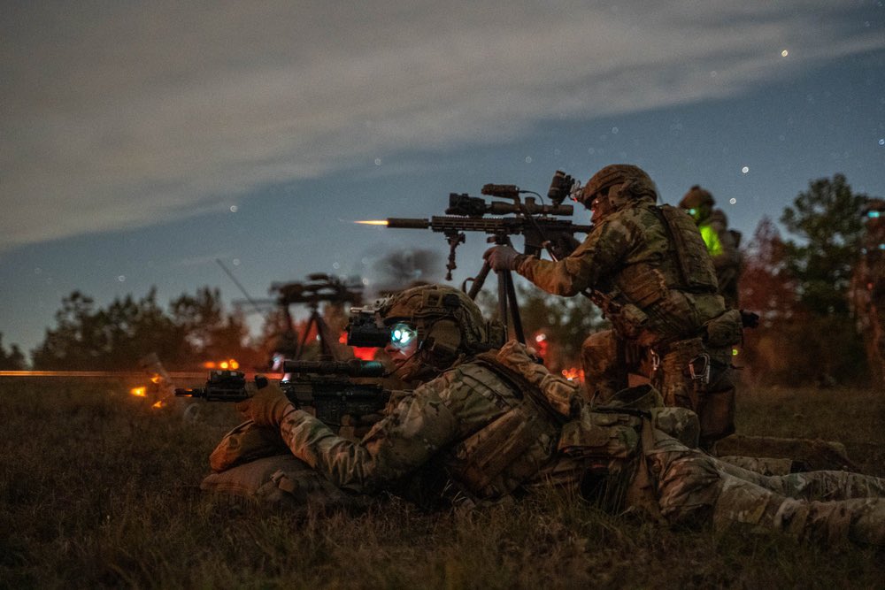Soldiers with the 75th Ranger Regiment suppresses their targets during ...