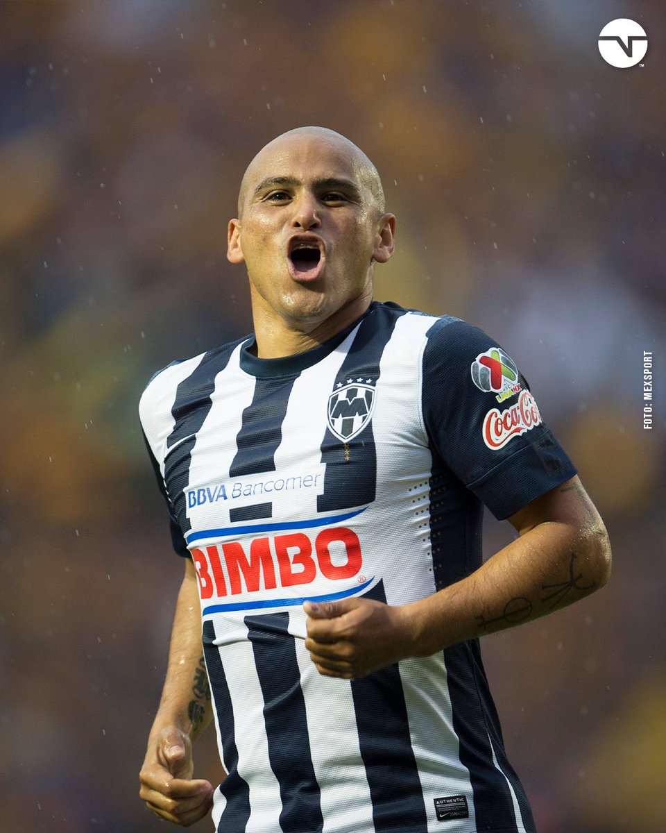 tntsportsmex's tweet photo. Le fueras o no al Club de Fútbol Monterrey, un jugador al que se disfutaba ver: Humberto "Chupete" Suazo. 🇨🇱 https://t.co/SBRbLNAgAM