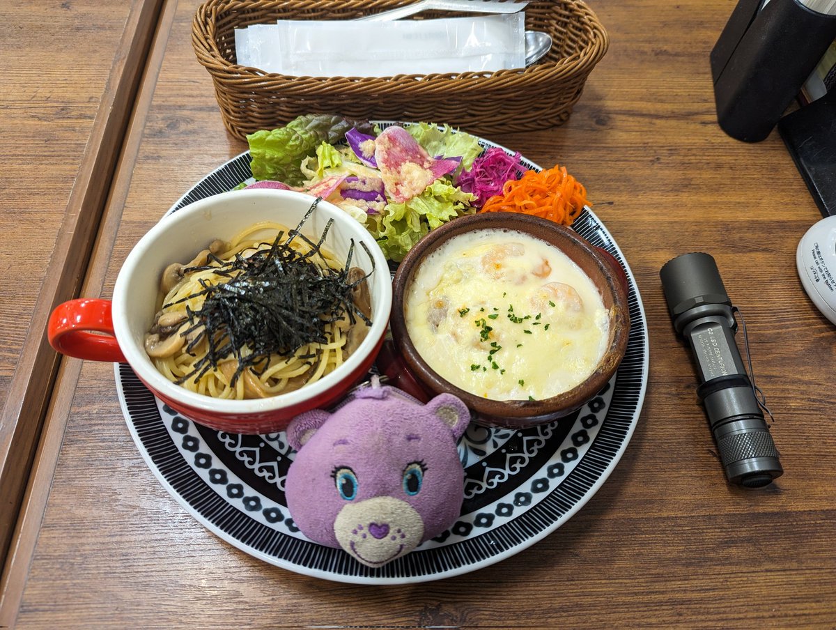 hg4eHPzmvVIEmWD's tweet photo. パスタ＆ドリア✨🍝(´-(ェ)-`;)♥️🦸
#メシアンドライト #SUREFIRE #C2L #Centurion #KX4 #シュアファイア https://t.co/HP8opORGhD