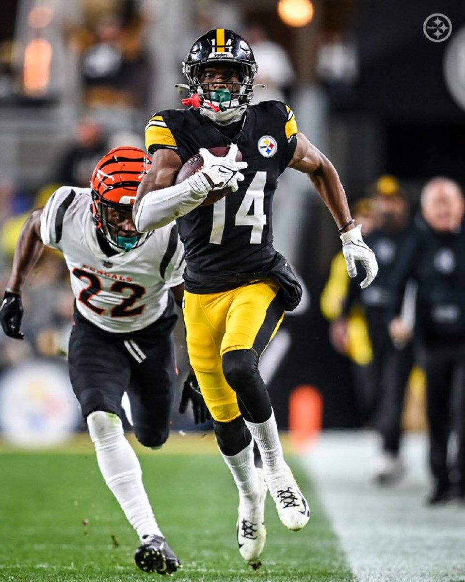 RadiNabulsi's tweet photo. James Cook has over 1,000 rushing yards this season.

George Pickens has 1,000 receiving yards this season.

Both were drafted in the second round of 2022.
(Neither by the Falcons) https://t.co/T9oxNGzTfB