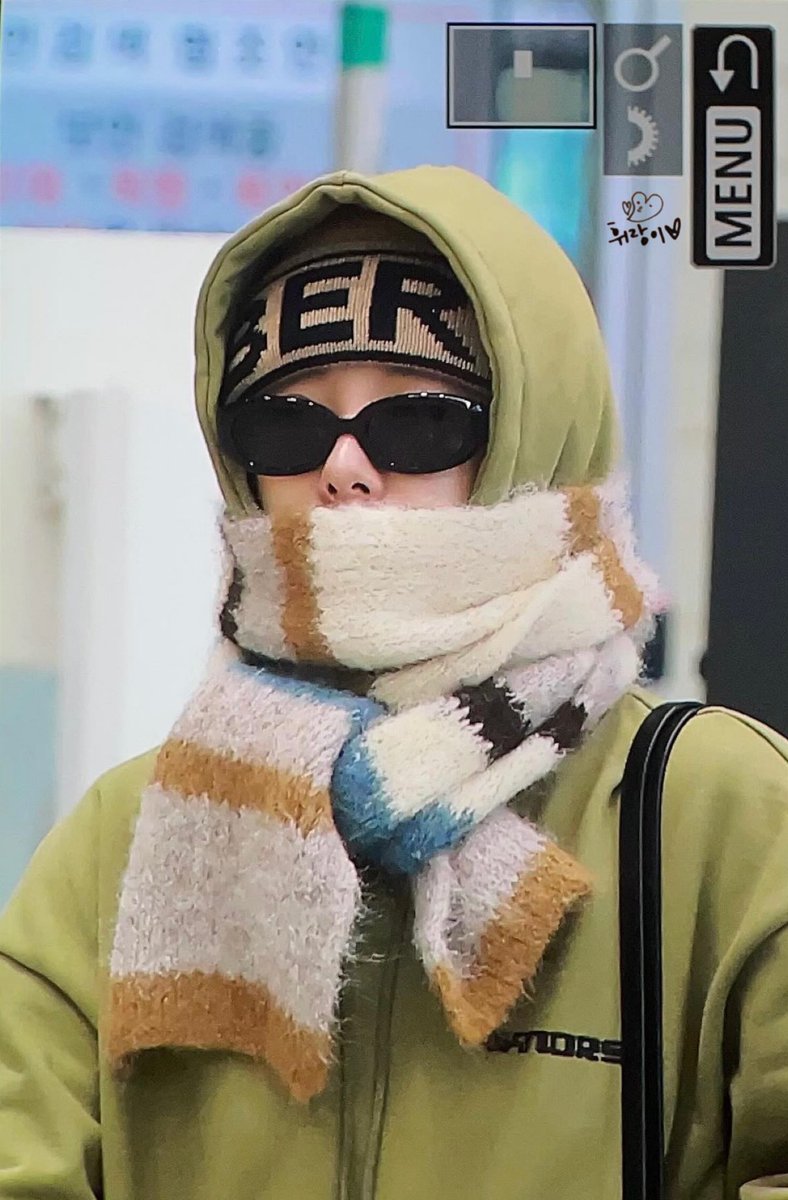 231224 입국 프리뷰

#휘인 #마마무 #WHEEIN #MAMAMOO