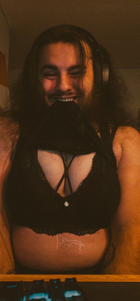 Mack || $3 Fansly tweet media