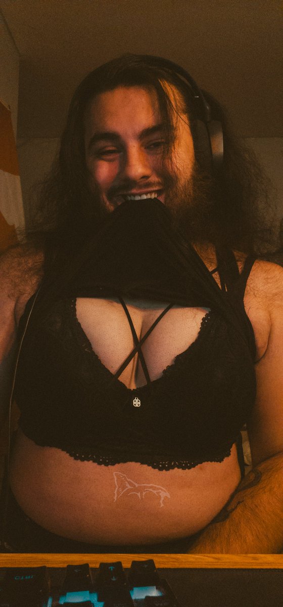 Mack || $3 Fansly tweet media