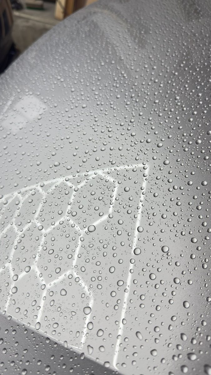 BodycareY3's tweet photo. 店長の車、ノーマルLM GRAPHENEspray
一層。
半年以上たちますがこの通り。月一洗車車両です🫡
#luminus
#LMGRAPHENE
#コーティング https://t.co/tD6PuuaVik