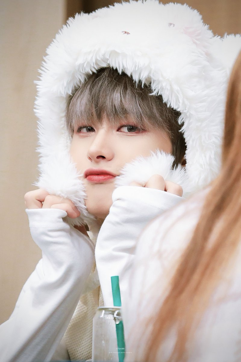 11uv20's tweet photo. 231203 귀여운 하루 되세요🎄

#FANTASYBOYS #판타지보이즈 
#이한빈 #LEEHANBIN https://t.co/oTxlRSvmni